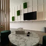 Eden Center Apartment *